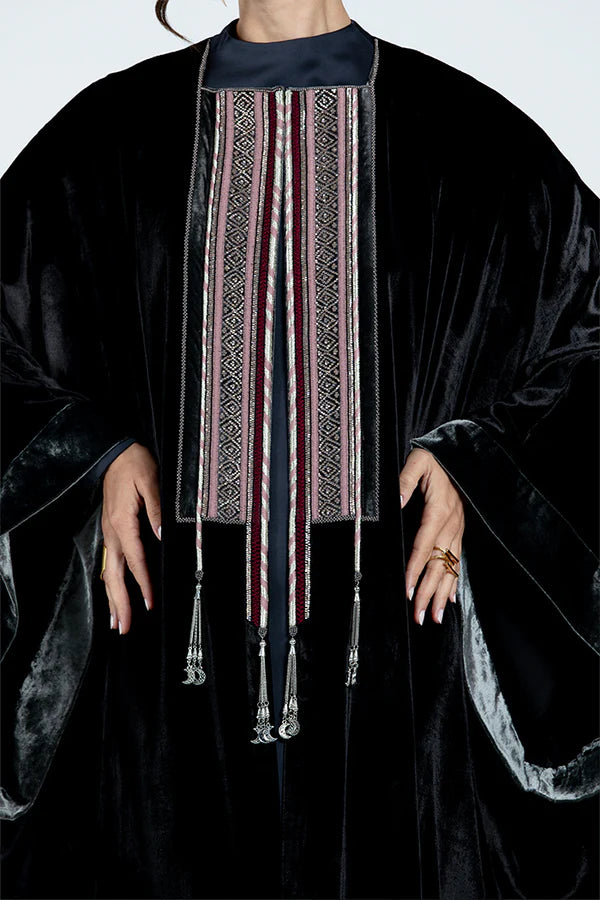 DCV2516 BLACK ROYAL SERENADE