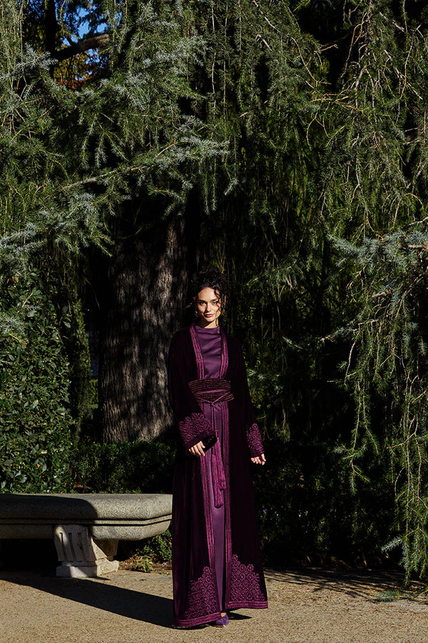 DCV2517-ELECTRIC AUBERGINE THE MOONLIGHT VELVET ABAYA