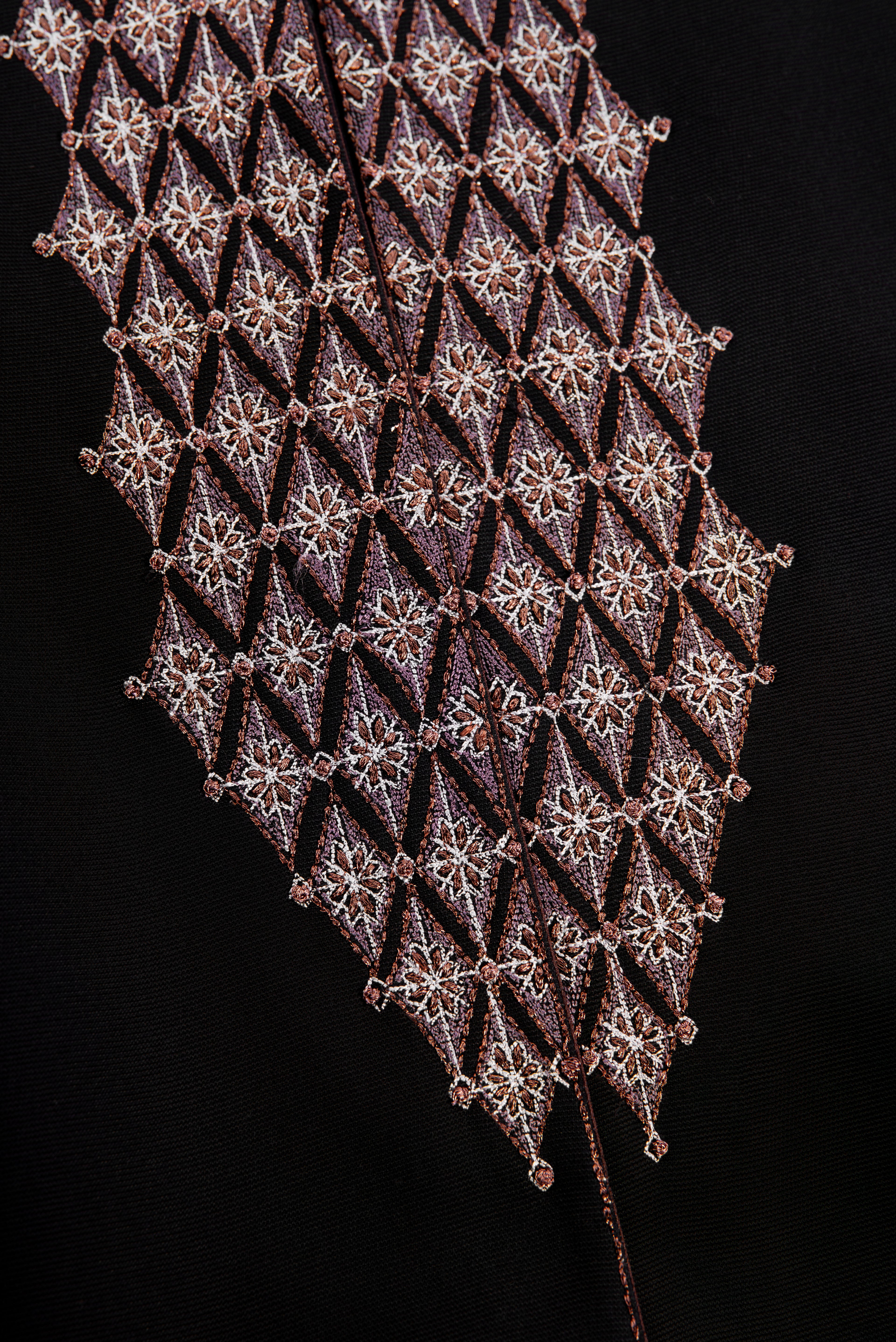 SM2624   REIGN  ABAYA
