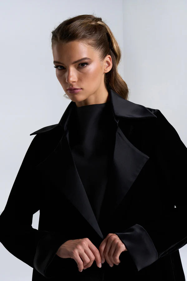DC2405V NOBLE SILHOUETTE VELVET BLACK SUIT JACKET CUT ABAYA